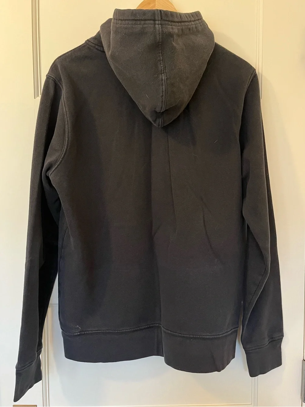 The North Face Whistler Hoodie Men’s Medium Black Logo Pullover